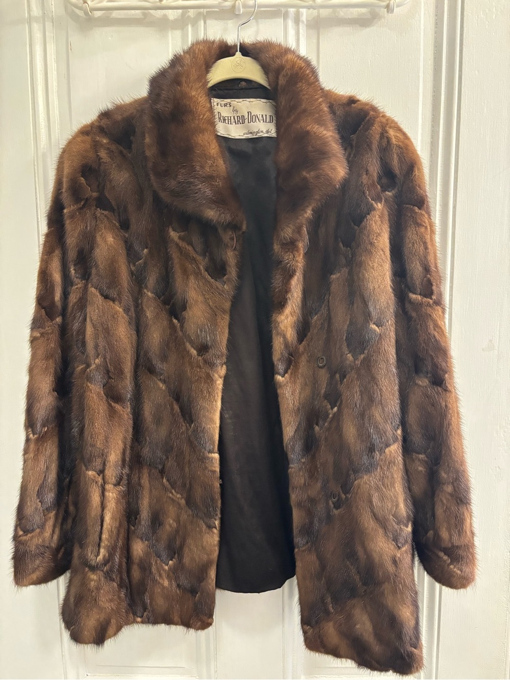 Vintage Authentic Brown Mink Fur Coat - Elegant Women's Outerwear